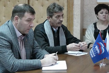 К депутату за помощью