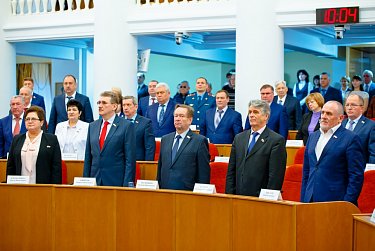 На заседании Законодательного Собрания 