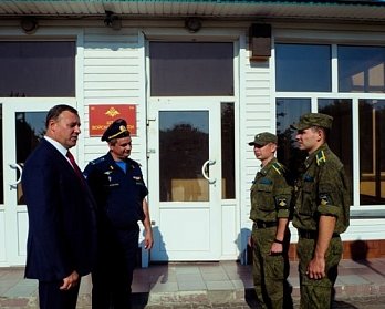 Олег Димов поздравил 117-й полк с Днем Военно-воздушных сил РФ