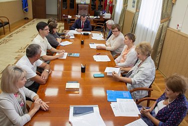В центре внимания – подготовка к парламентской сессии