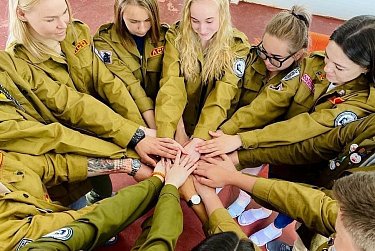 17 февраля – День российских студенческих отрядов