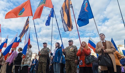 В Оренбурге прошел митинг-концерт #СвоихНеБросаем