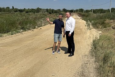 В Новотроицке обновляют более 3 км дорог