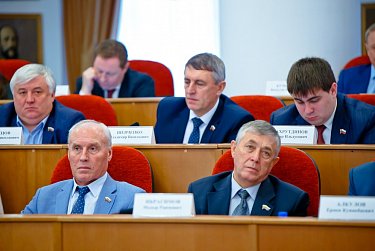 На заседании Законодательного Собрания 