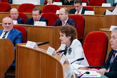 На заседании Законодательного Собрания области