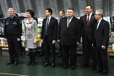 Спорт и труд рядом идут