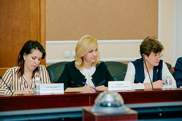 Финансирование образования, культуры и спорта обсуждено на заседании профильного комитета