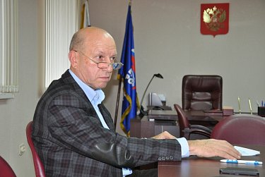 Геннадий Аверьянов работает в территориях избирательного округа