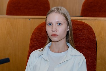 Школьники на экскурсии у законодателей