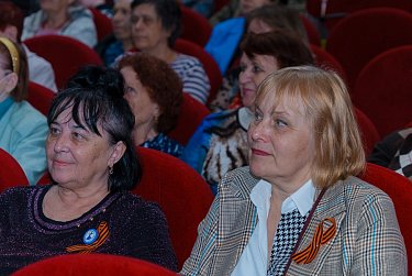 Песня строить и жить помогает