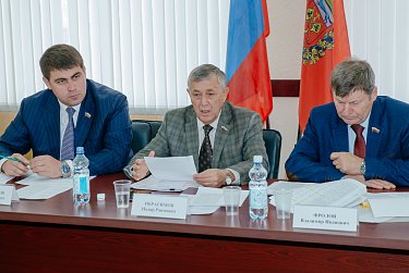 О бюджете и профсоюзах – на заседании комитета