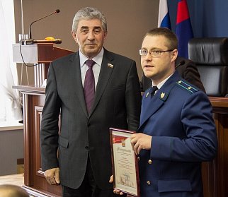 Сергей Грачев поздравил сотрудников и ветеранов органов прокуратуры