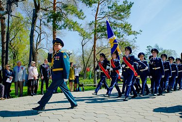 Торжественная церемония началась с минуты молчания