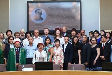 В Оренбурге открыта мемориальная доска Кариму Хакимову