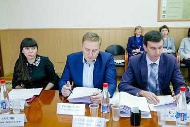 Профильный комитет рассмотрел законопроекты