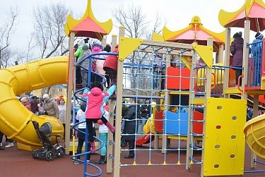 В Орске открыли обновленный парк Строителей