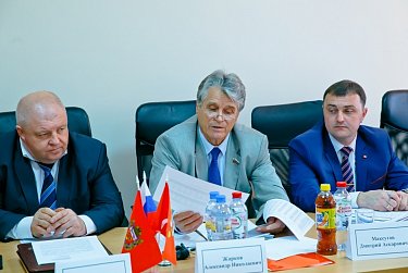 Александр Жарков: «Работа по вводу в оборот неиспользуемых земель сельскохозяйственного назначения продолжается»