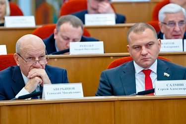 На заседании Законодательного Собрания 