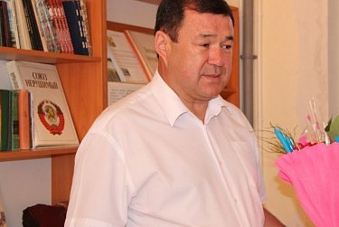 Ермек Алкулов поздравил орскую стобалльницу