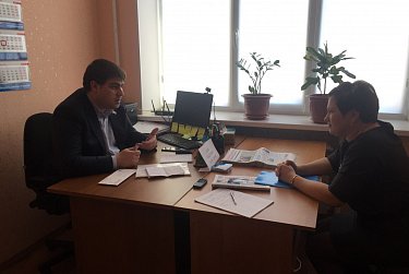 На приеме у депутата – о ремонте, платежах и поддержке команды КВН