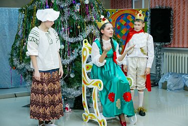 В Дом детства с подарками