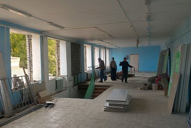 Владимир Фролов: «Учащиеся и педагоги Равнинной школы начнут занятия в полностью отремонтированном здании