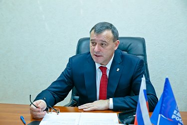 Взаимодействие депутатов всех уровней позволяет решить проблемы оренбуржцев быстро и качественно