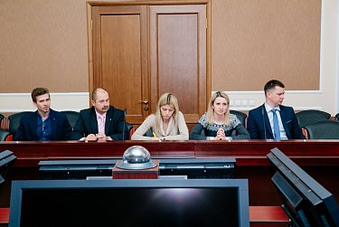 На заседании рабочей группы Молодежного парламента