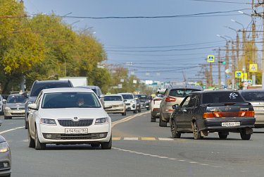 Закон разграничит полномочия по организации дорожного движения и парковок