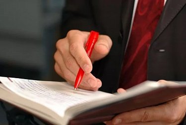 Депутат обязан помочь