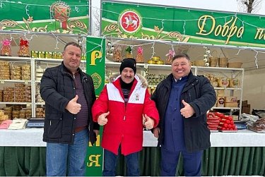 Самый большой пуховый флаг России – из Оренбуржья