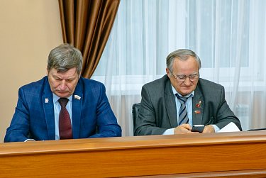 Депутаты провели День информации в Шарлыкском районе