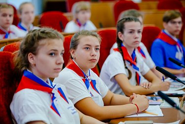 Дом Советов открыл двери для членов детской Правовой палаты