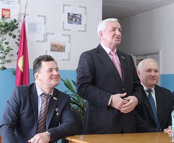Школа, где учился герой, должна быть достойна его имени