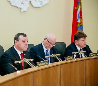 На заседании Законодательного Собрания области