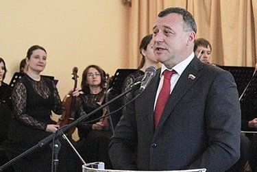 Депутаты поздравили медицинских работников с профессиональным праздником