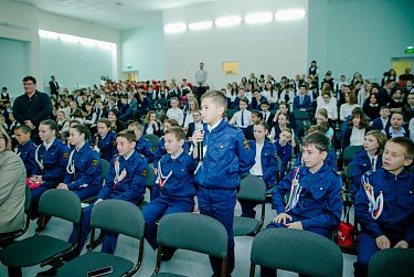 В Новый год – с радостью!