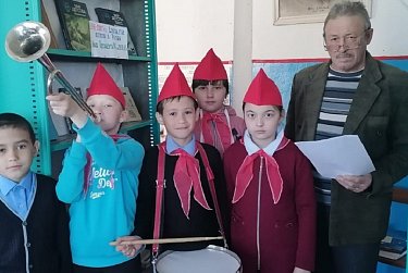 Место встречи «красногалстучных» – библиотека