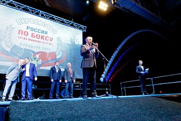 В Оренбурге стартовало первенство России по боксу среди юниоров