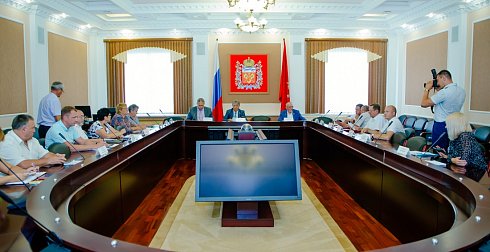 Депутаты обсудили вопросы сбыта сельхозпродукции