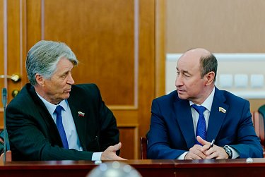 Депутаты готовятся к летней парламентской сессии