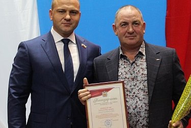 Сергей Салмин поздравил тружеников села