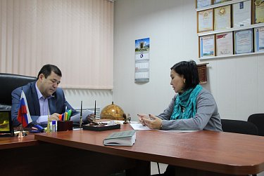 За решением проблем к депутату Алкулову 