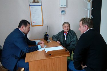 Прием граждан в Домбаровском районе