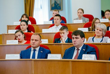 Награды – авторам молодежных проектов 