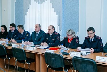 На страже прав и интересов несовершеннолетних