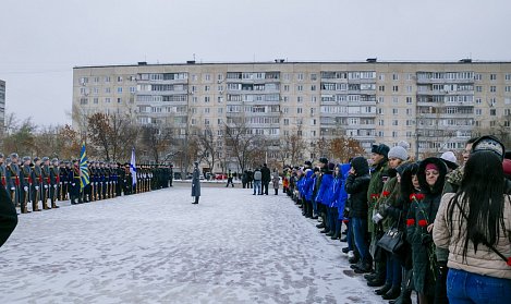 В Оренбурге открыт памятник Герою России Александру Прохоренко 