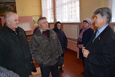 Депутаты провели День информации в Шарлыкском районе