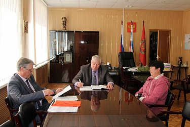 Александр Жарков провел прием жителей Красногвардейского района