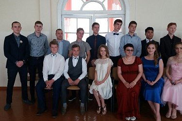 В добрый путь, выпускники!